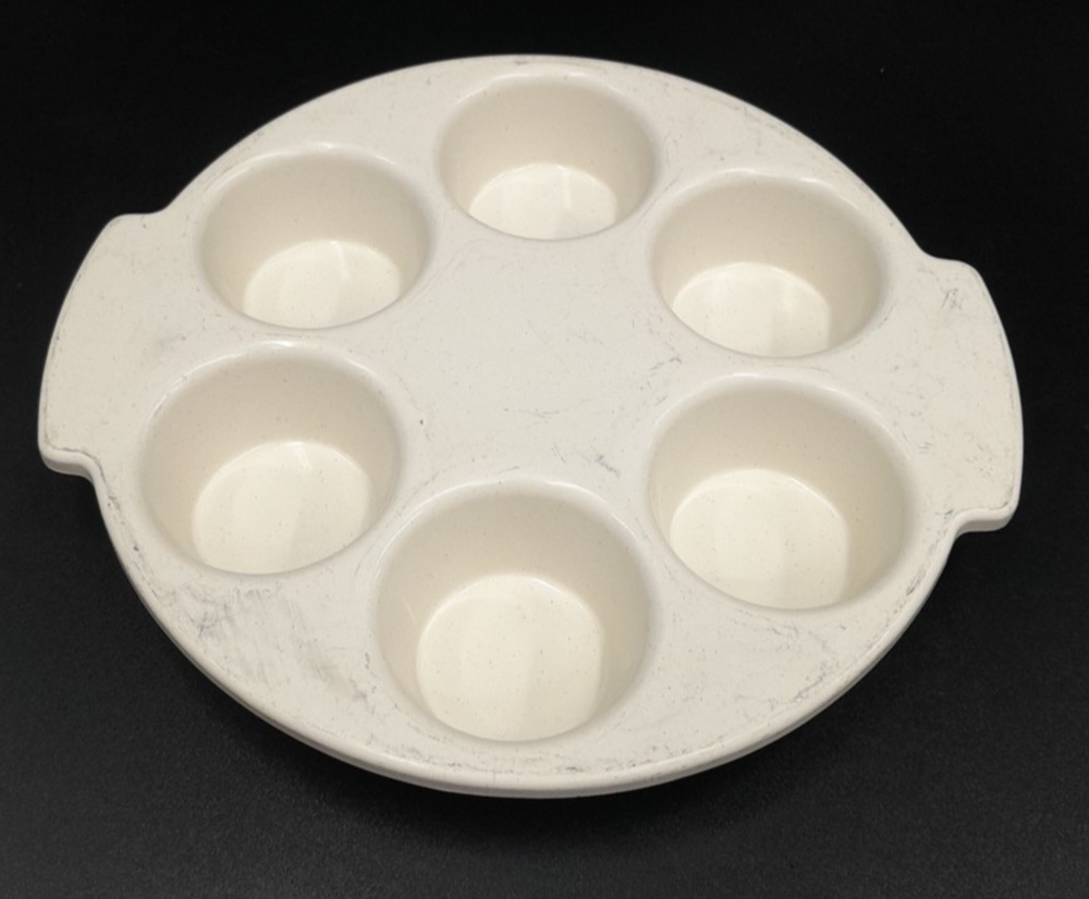 VTG Rubbermaid Muffin Cupcake Tin Tray 5574 Microwave Cooker